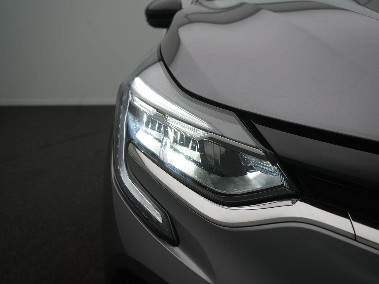 Renault CAPTUR TCe 90 Evolution - RIJKLAARPRIJS - All Seasonbanden - Achteruitrijcamera - Cruise Control - Navigatie