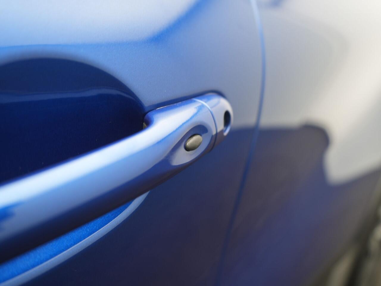 Renault CAPTUR TCe 150 EDC Version S - RIJKLAARPRIJS - Automaat - 150 pk - Trekhaak - Achteruitrijcamera - Cruise Control - Dealeronderhouden