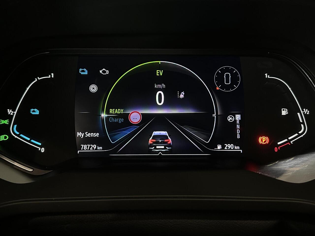 Renault CAPTUR 1.6 E-Tech Full Hybrid 145 Intens | Navigatie | Climate Control | Cruise Control | Lichtmetalen velgen 17" | Parkeersensoren voor, achter en achteruitrijcamera | Apple Carplay/Android Auto