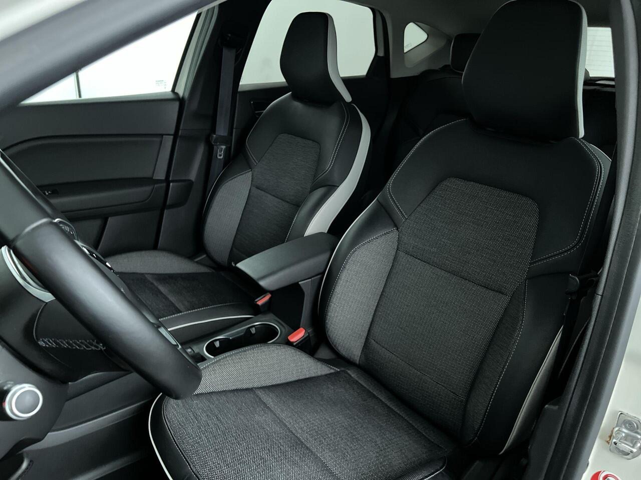 Renault CAPTUR 1.0 TCe 100 Intens | Rijklaar | Trekhaak | Navigatie | Camera achter