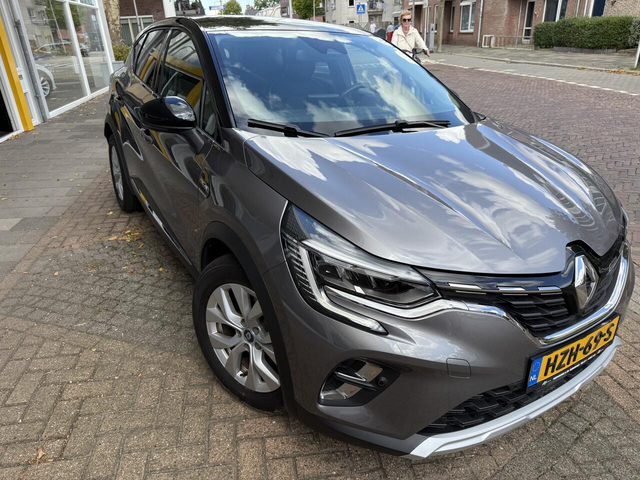 Renault CAPTUR 1.6 E-Tech Plug-in Hybrid 160 Intens CAMERA NAVIGATIE PARK.SENSOREN
