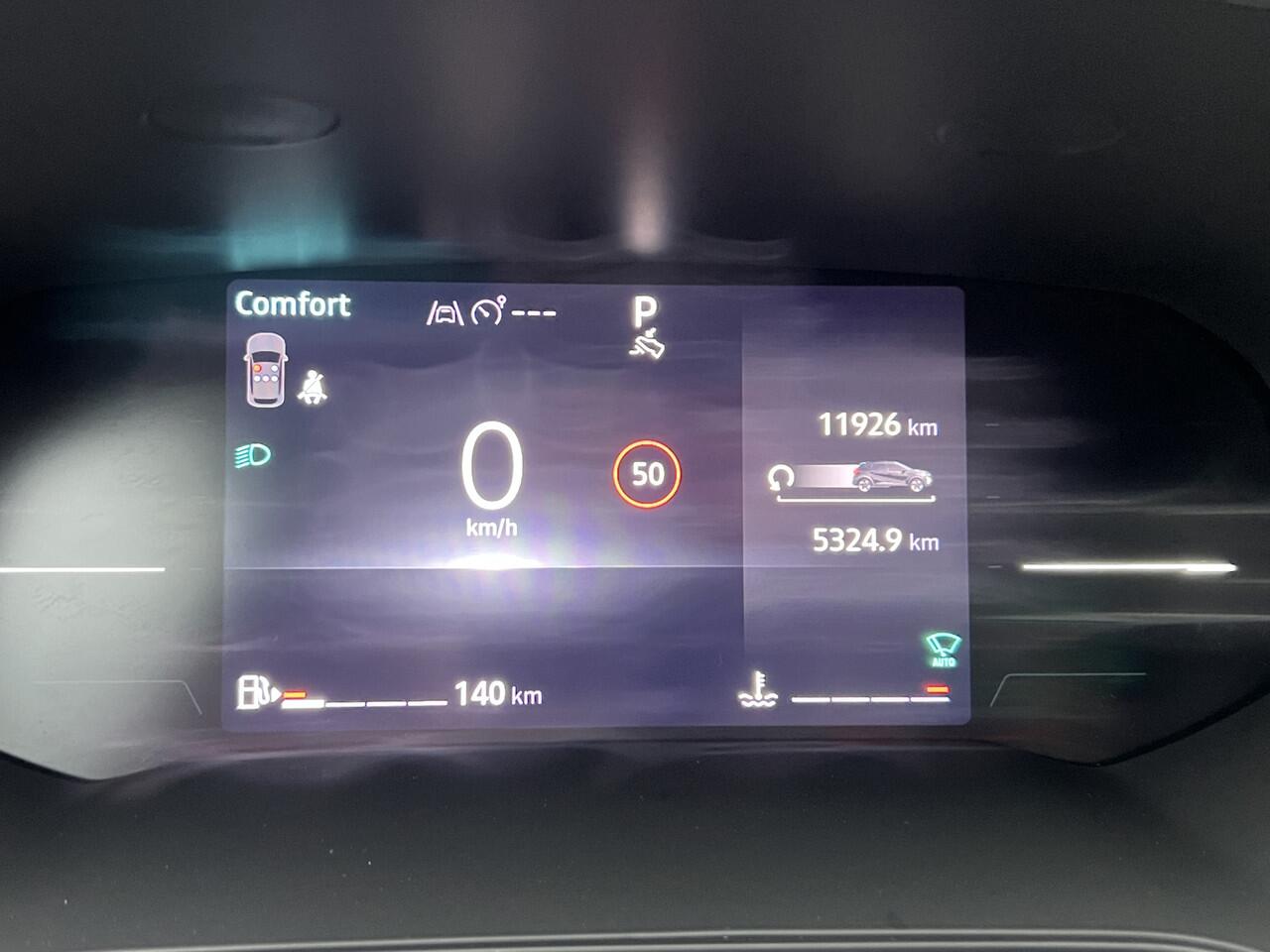 Renault CAPTUR 1.3 TCE AUTOMAAT 160 TECHNO Navigatie* Carplay Camera 18 Inch Velgen Keyless Led Koplampen ACC Stoel + Stuur verwarming Dab Getint Glas Mild Hybride MHEV