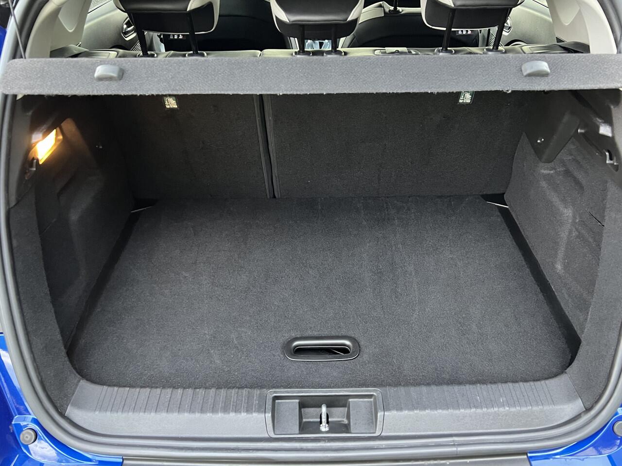 Renault CAPTUR 1.6 E-Tech Hybrid 145 PK Intens / Apple Carplay - Android Auto / Keyless / Camera / Climate / 17'' LMV /