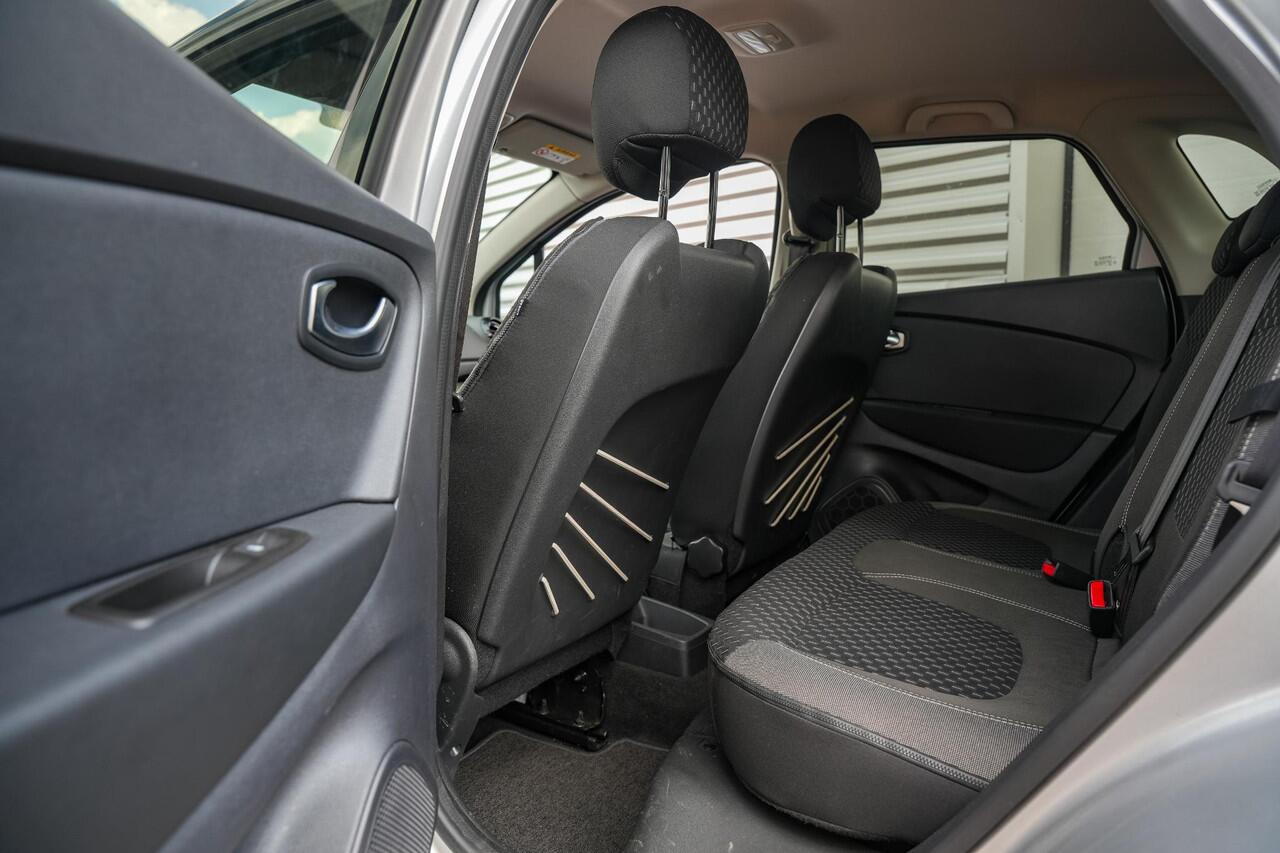 Renault CAPTUR 1.3 TCe Intens Achteruitrijcamera parkeersensoren achter 17"L.M. Navi Mistlampen