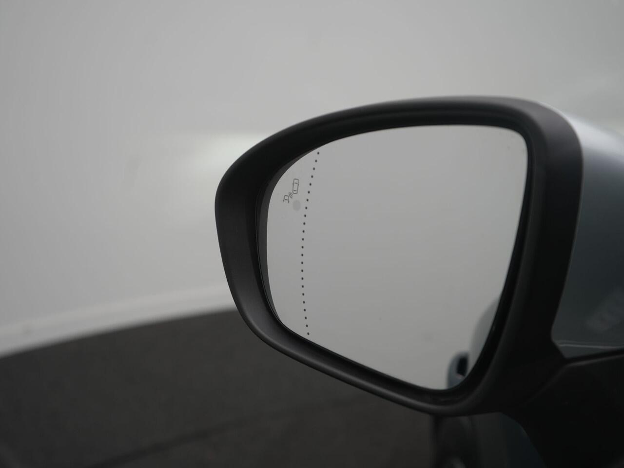 Renault CAPTUR 1.6 E-Tech Plug-in Hybrid 160 Techno - Occasion Lease vanaf ¤549 p/m - RIJKLAARPRIJS - All Seasonbanden - Achteruitrijcamera - Adaptieve Cruise Control - Trekhaak - Dealeronderhouden