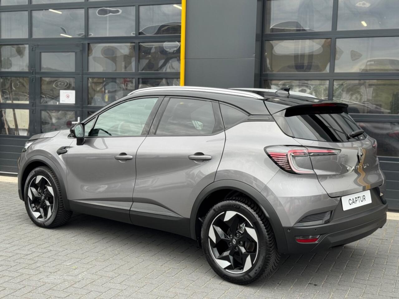 Renault CAPTUR 1.0 TCe 90 Techno Camera Pack Winter Harman Kardon All Season