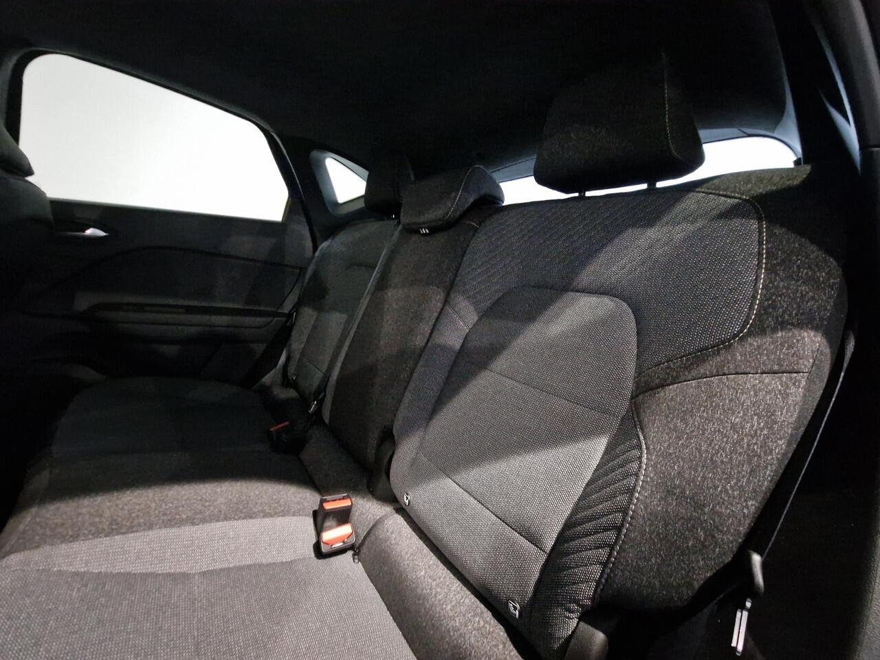 Renault CAPTUR 1.3 mild hybrid 160 techno | AUTOMAAT | ADAPTIVE CRUISECONTROL | ACHTERUITRIJCAMERA | PARKEERSENSOREN ACHTER | APPLE CARPLAY & ANDROID AUTO| STOEL-/STUUR VERWARMING