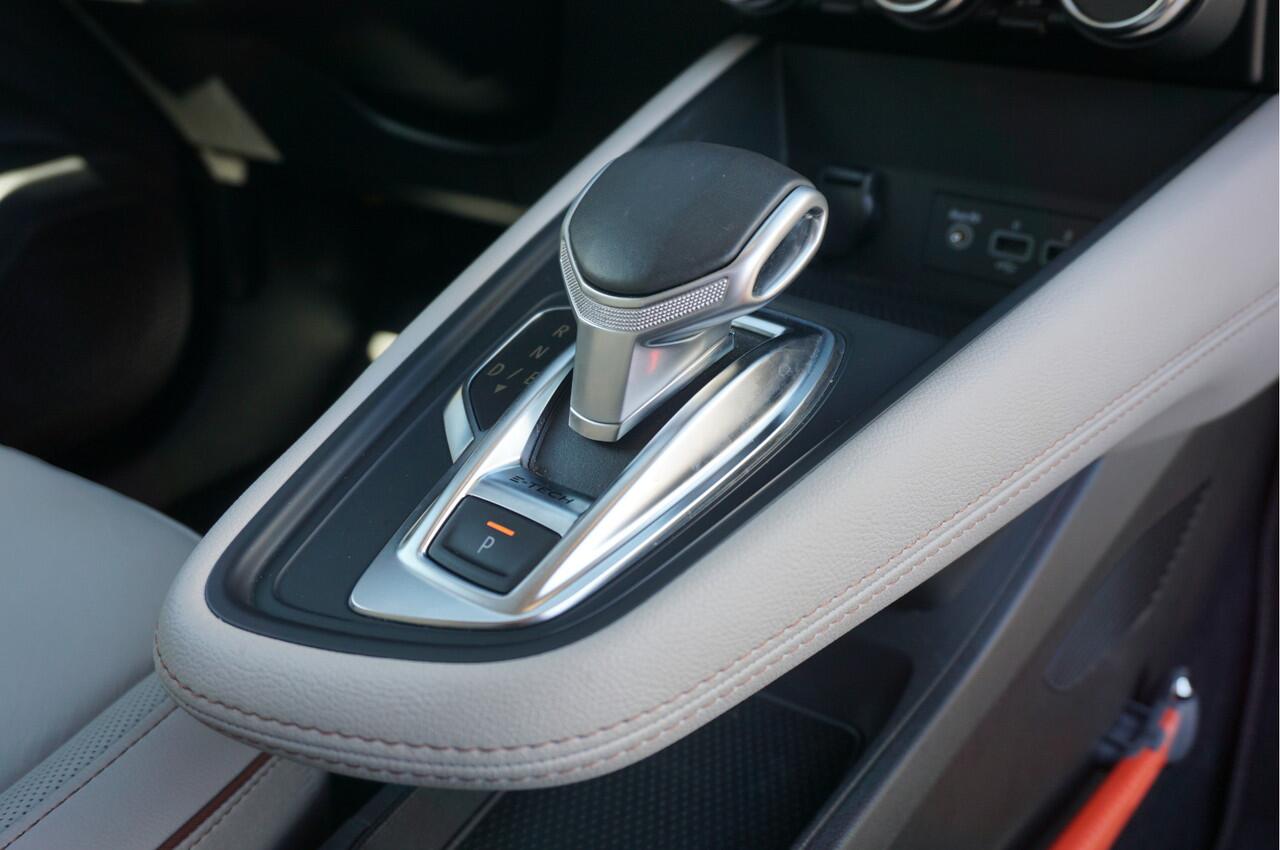 Renault CAPTUR 1.6 E-Tech Plug-in Hybrid 160 Initiale Paris