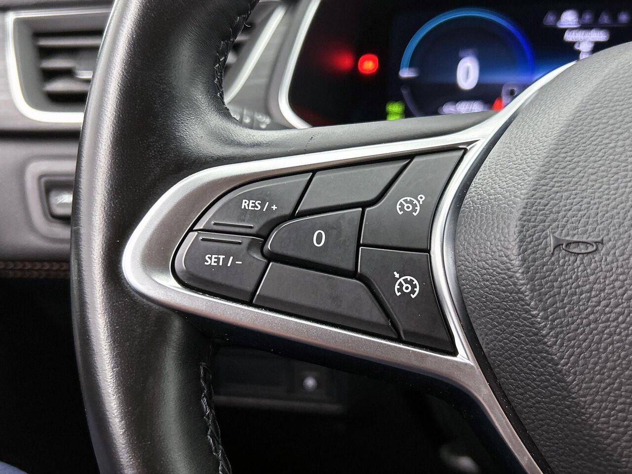 Renault CAPTUR 1.6 E-Tech Plug-in Hybrid Initiale Paris 160PK | Automaat | Trekhaak | Navigatie | Volleder Interieur | Stoelverwarming | Apple CarPlay & Android Auto