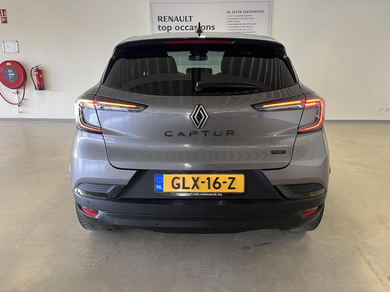 Renault CAPTUR 1.6 E-Tech full hybrid 145 techno / SCHUIF KANTELDAK / NAVIGATIE / GOOGLE ASISTENT / CLIMATE CONTROLE /PARKEERSENSOREN VOOR EN ACHTER+CAMERA.