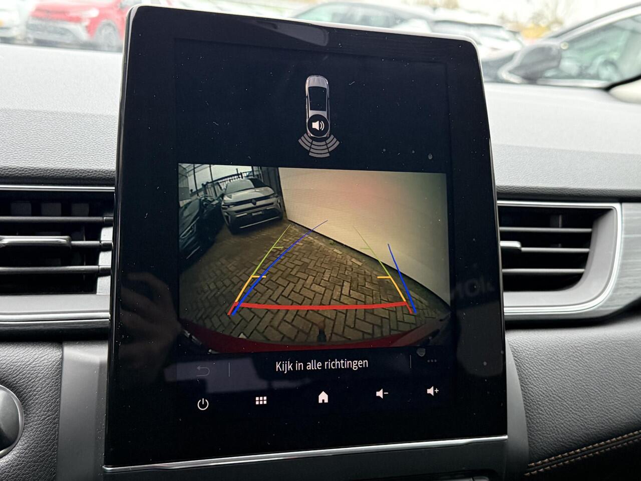 Renault CAPTUR 1.6 E-Tech Hybrid 145 Initiale Paris (Hoge instap) Trekhaak | Camera | Leder | Winter Pack | Navigatie | Dealer Onderhouden