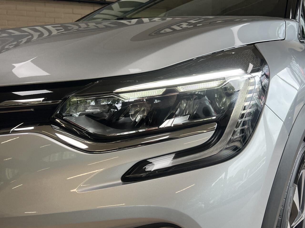 Renault CAPTUR 1.3 TCe 130 Intens | Groot Navi | Bose | Stoelverwarming | Camera | Led | PDC | 17" | Volledig onderhouden!