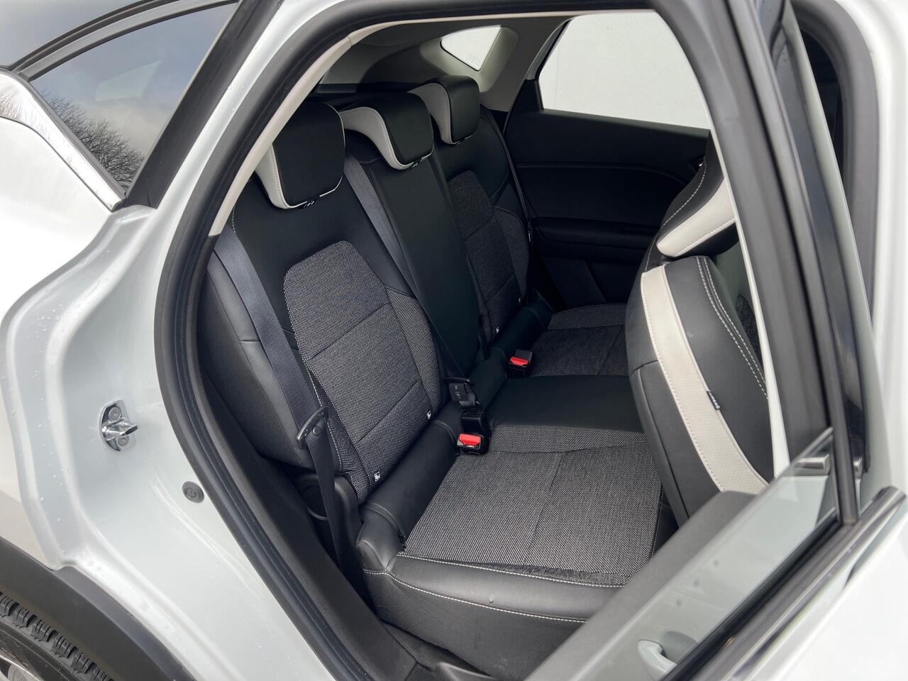 Renault CAPTUR 1.3 TCe 140 Intens EDC NAVI / CAMERA / STOEL&STUURVERW. / CRUISE