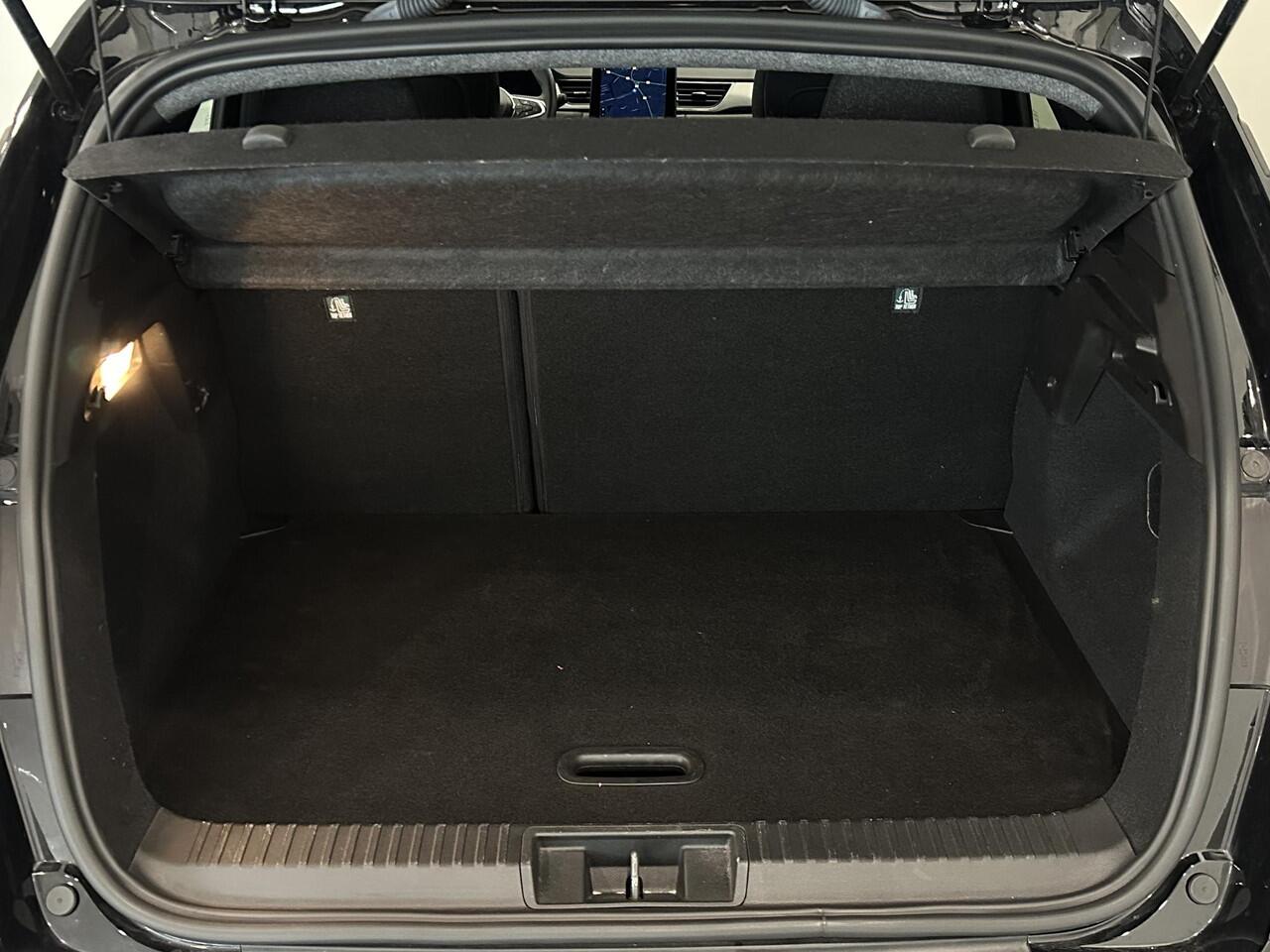 Renault CAPTUR 1.0 TCe 90 Techno | Navigatie 9,3" | Climate Control | Cruise Control | Lichtmetalen velgen 18" | Apple Carplay/Android Auto | Parkeersensoren voor, achter en achteruitrijcamera