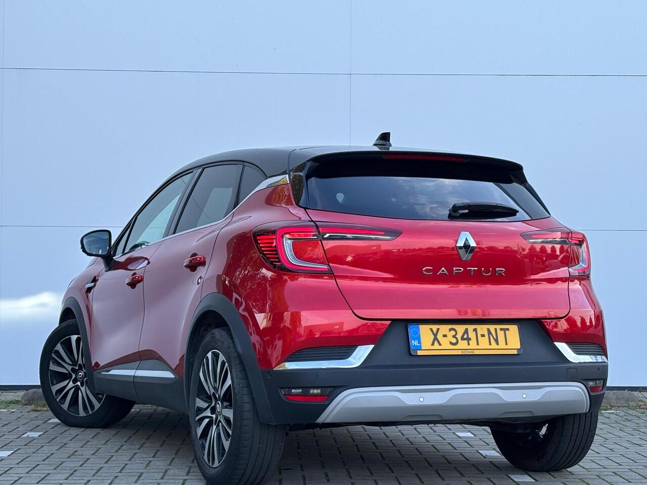 Renault CAPTUR 1.3 mild hybrid 160 iconic | Panoramadak | Leder | Camera