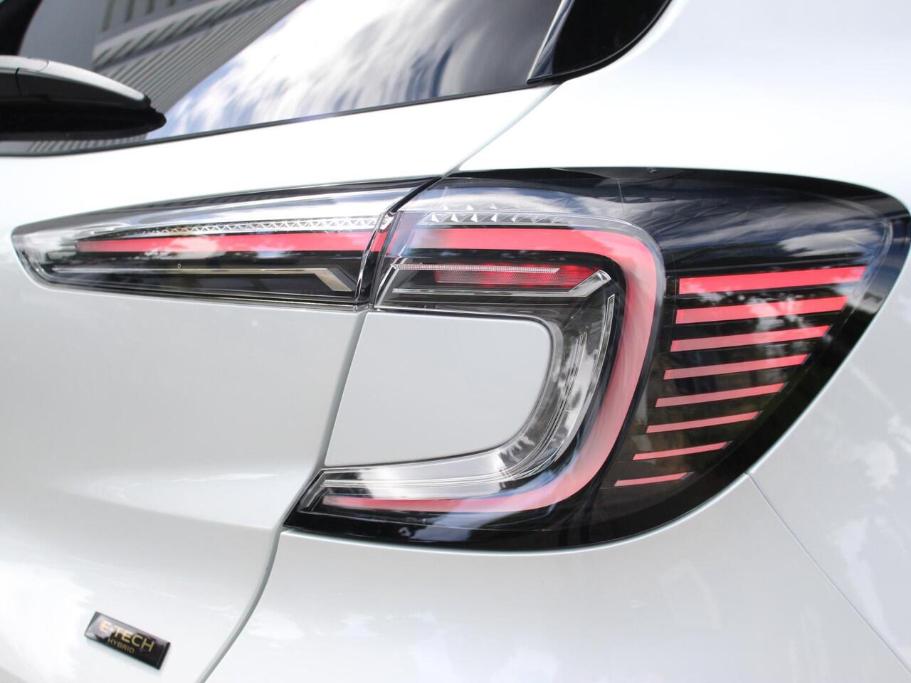 Renault CAPTUR 1.6 E-Tech Full Hybrid 145 Techno AUTOMAAT / 14.000KM / DEMO / CAMERA / PDC A / CRUISE / CLIMATE / KEYLESS / PRIVACY GLASS / APPLE CARPLAY / ANDROID AUTO / 18'' LMV