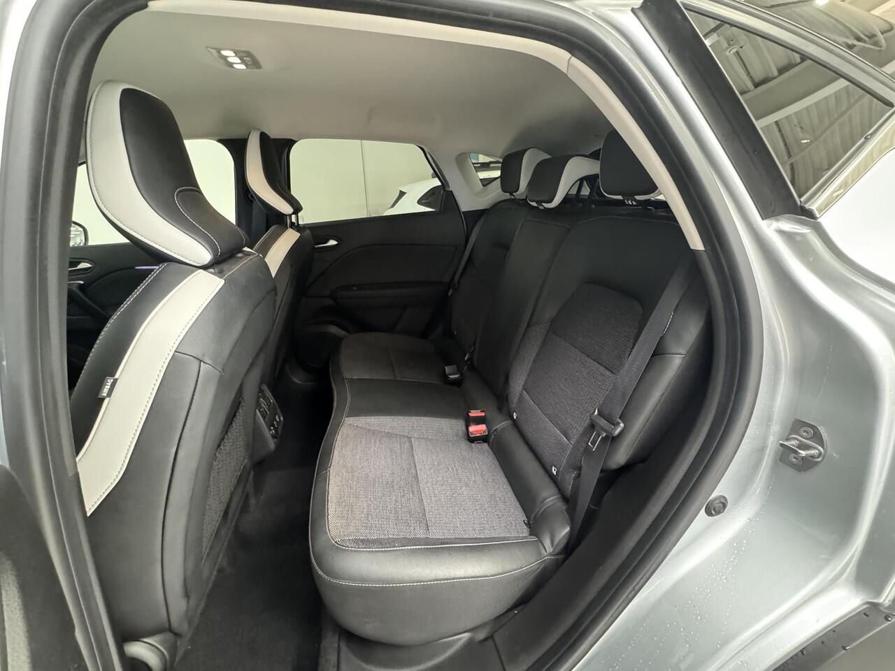 Renault CAPTUR 1.0 TCe 90 Techno | Navigatie | Camera | Cruise control | Lichtmetalen velgen 17 " |