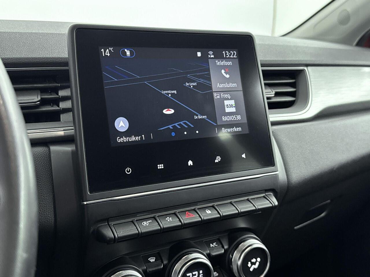 Renault CAPTUR 1.0 TCe Intens 100PK | Navigatie | Achteruitrijcamera | Climate Control | Parkeersensoren Voor & Achter | Apple CarPlay & Android Auto