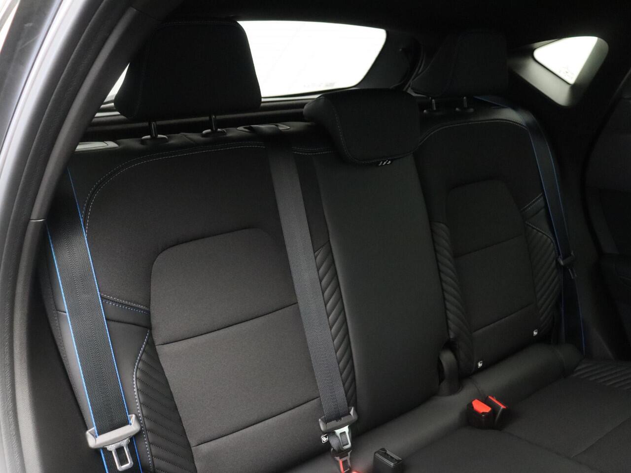 Renault CAPTUR E-Tech full hybrid 160pk esprit Alpine | Panoramisch dak | Harman kardon | Stuurverwarming |