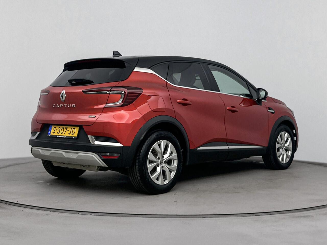 Renault CAPTUR 1.6 E-Tech plug-in hybrid 160Pk techno | Navigatie | Apple & Android Carplay | Climate Control | Cruise Control & Snelheidsbegrenzer | Parkeersensoren Voor & Achter | Achteruitrijcamera | Keyless Entry | Privacy Glass |