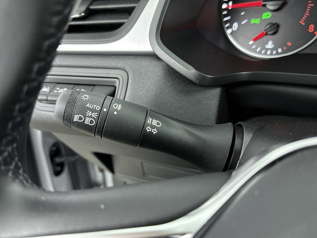 Renault CAPTUR 1.0 TCe 90Pk Evolution | Navigatie | Airco | Parkeersensoren | Cruise Control | Apple Carplay/Android Auto | Radio DAB+ Bluetooth | Keyless Entry & Start | Bestuurdersstoel in Hoogte Verstelbaar |