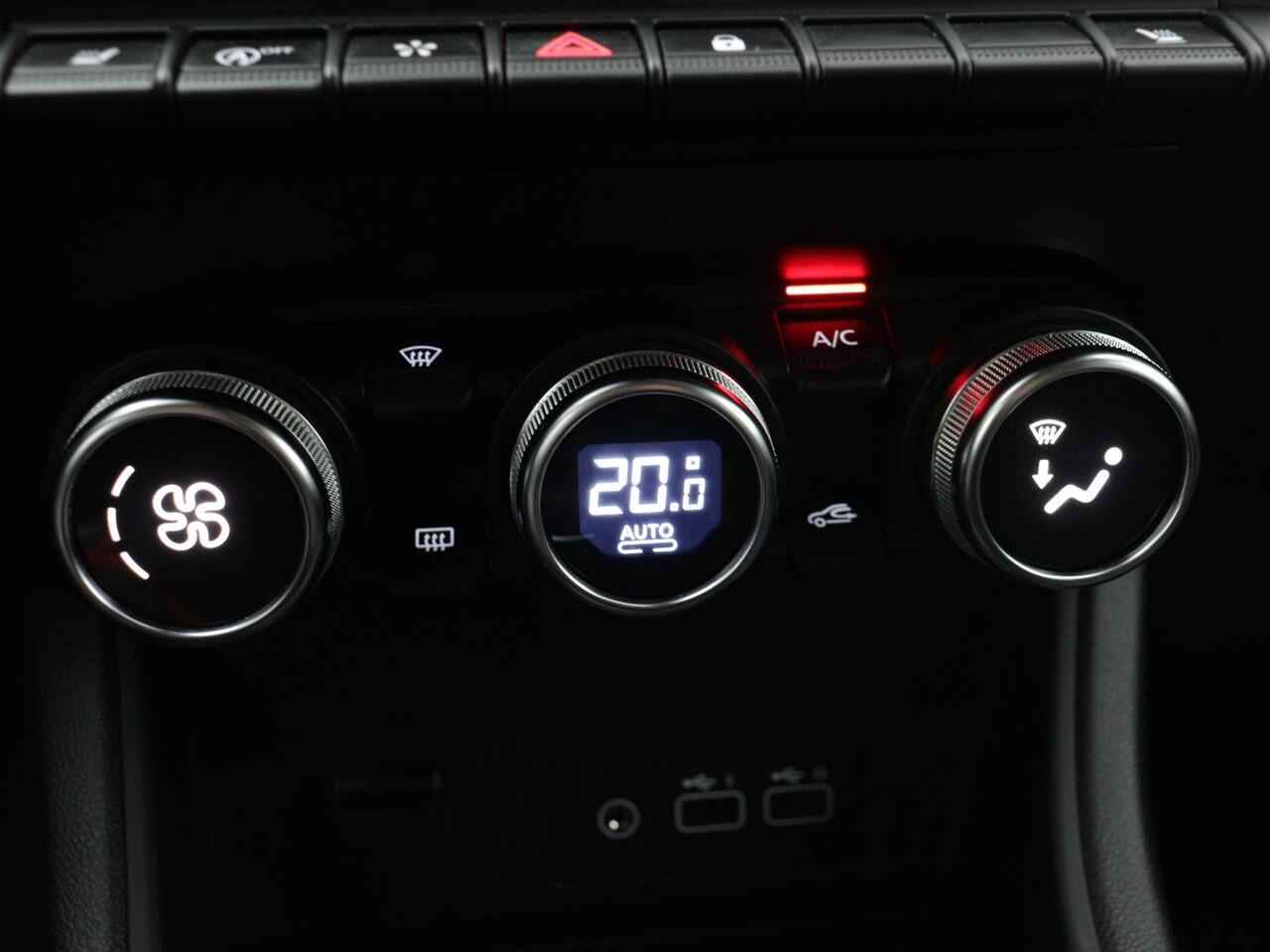 Renault CAPTUR 140PK Techno Hybrid mild | CAMERA | NAVI GROOT | STOELVERW | 1500KG trekgewicht