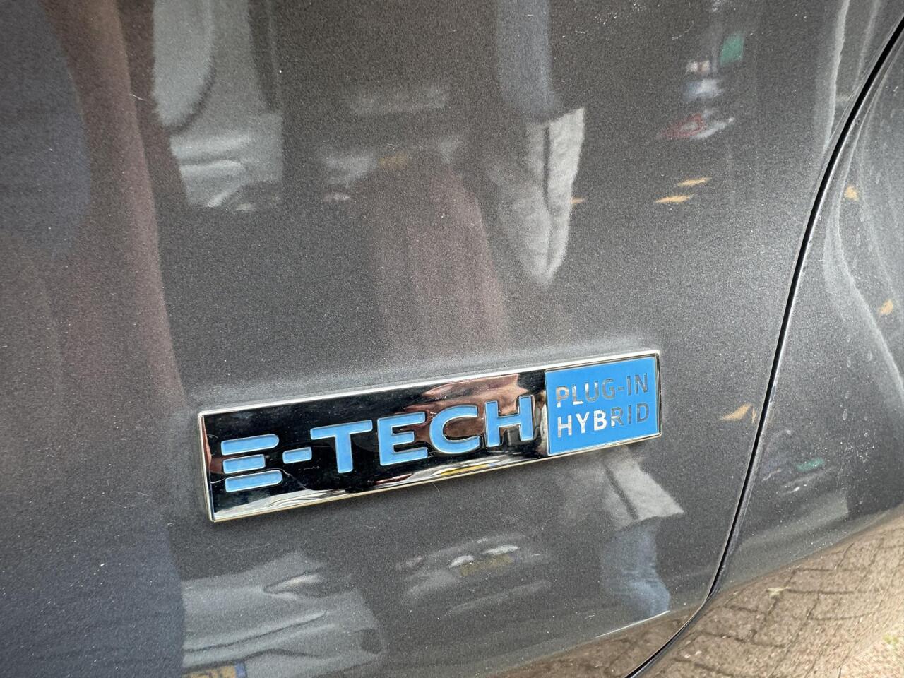 Renault CAPTUR 1.6 E-Tech plug-in hybrid 160 Initiale Paris