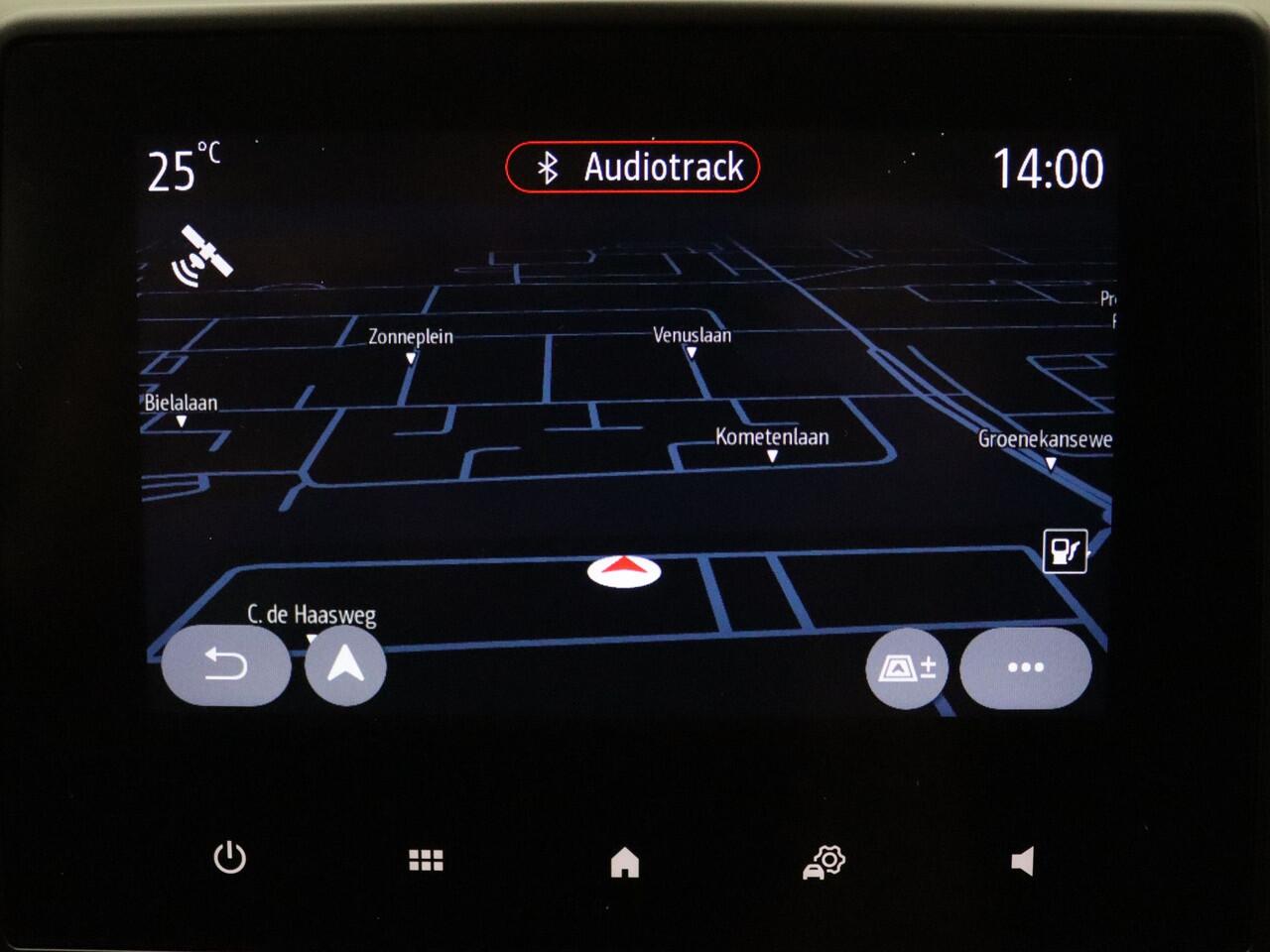 Renault CAPTUR 145pk E-Tech Hybrid Intens Cruise | Climate | Carplay | Navi | Parkeersens. achter