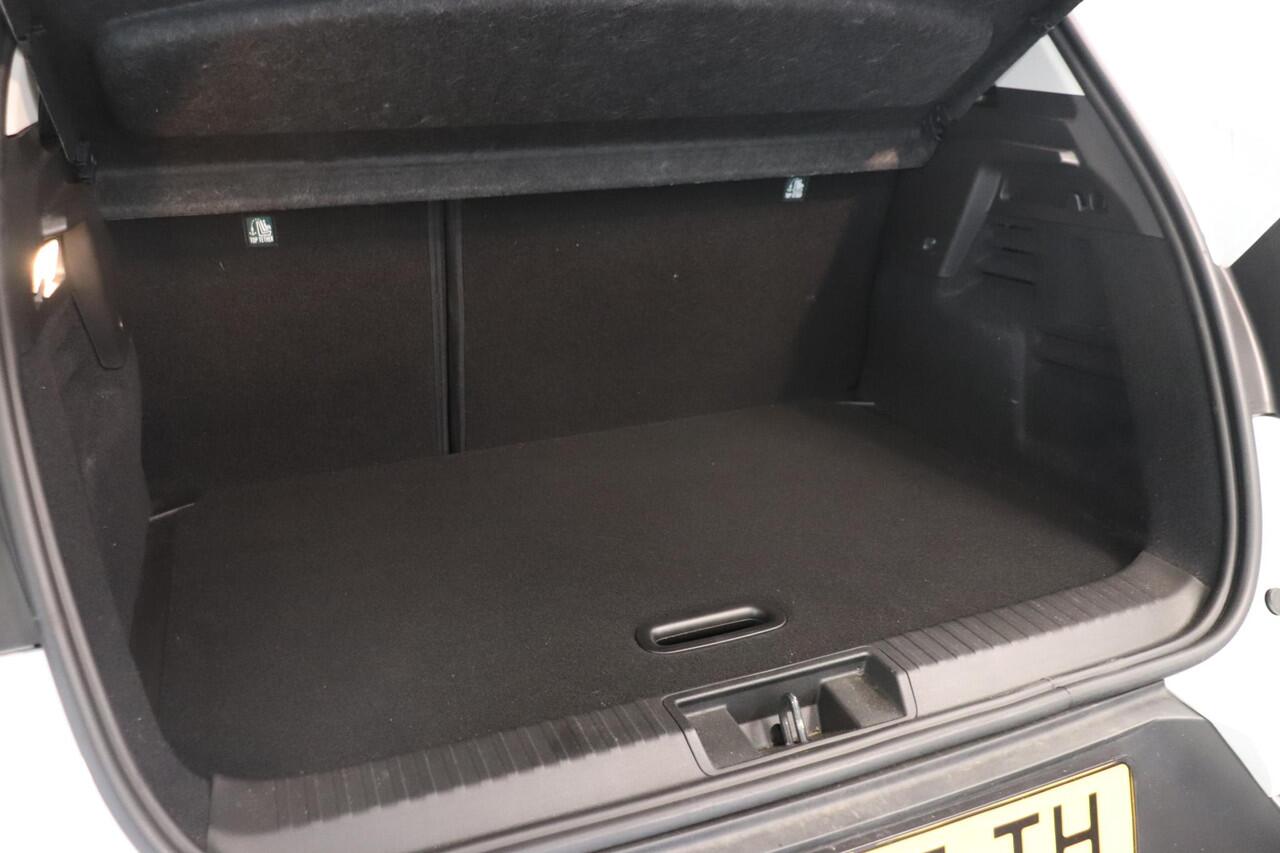 Renault CAPTUR 1.6 E-Tech full hybrid 145 techno | AppleCarplay AndroidAuto | Camera | Trekhaak | Key-less | LED verlichting | Climate control | Cruise control |