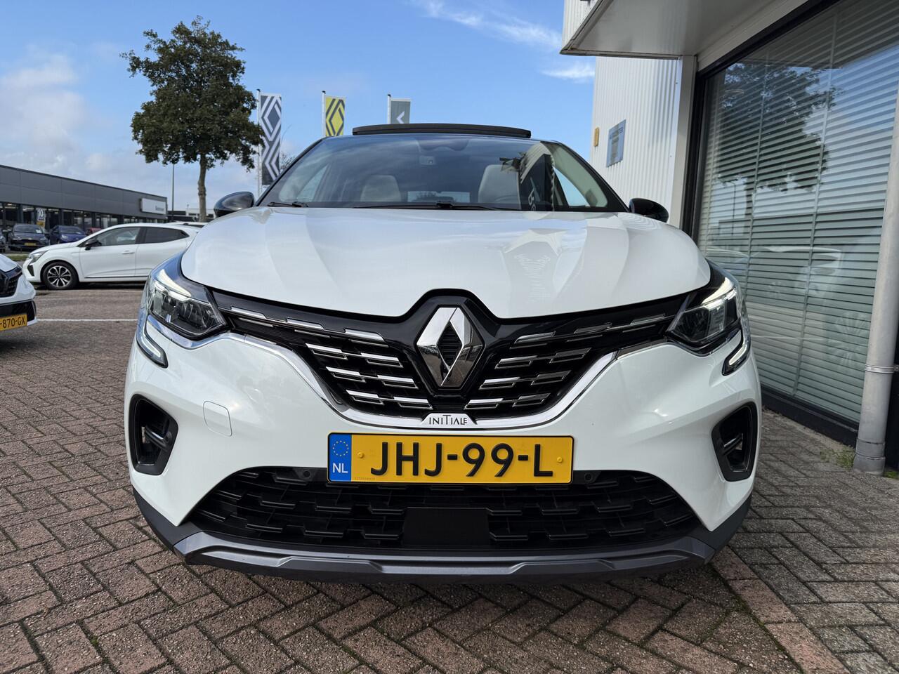 Renault CAPTUR Initiale Paris 1.3 Tce 130 EDC automaat | panoramadak | Bose | lederen bekleding | tijdelijk gratis Top Afleverpakket twv Eur 695