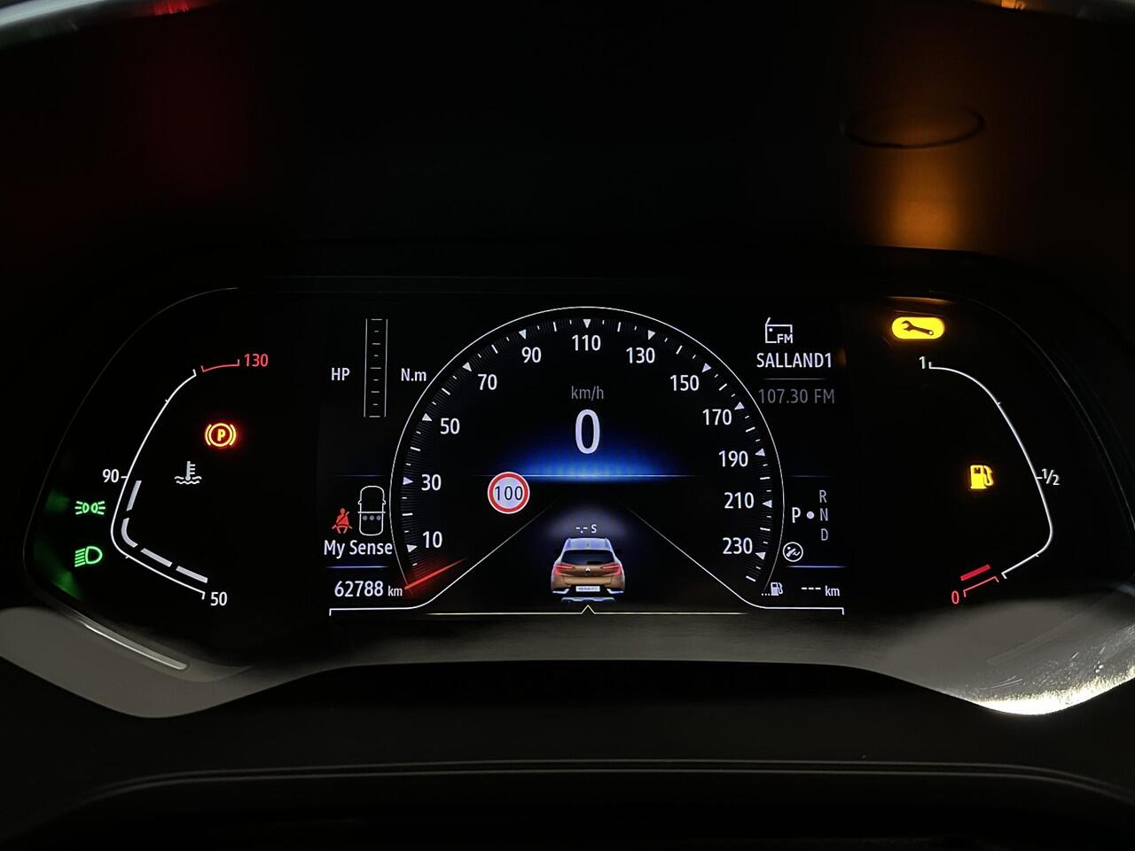 Renault CAPTUR 1.3 TCe 130 EDC Edition One | Navigatie 9,3" | Stoelverwarming | Trekhaak afneembaar | Lichtmetalen velgen 18"