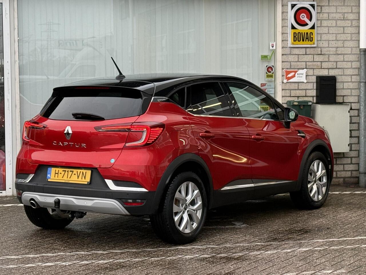 Renault CAPTUR 1.3 TCe 130 Intens | NAP | Trekhaak | 1e eigenaar | Achteruitrijcamera | DAB | LED | Key-less | Climate Control |