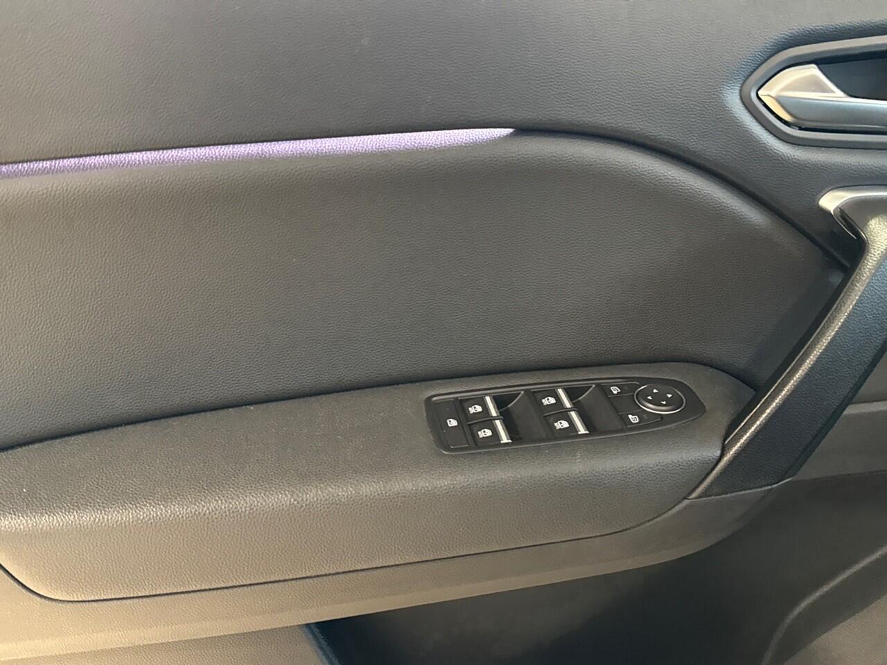 Renault CAPTUR 1.3 TCe 140 Intens AUTOMAAT / NAVI / ECC / CRUISE / CAMERA