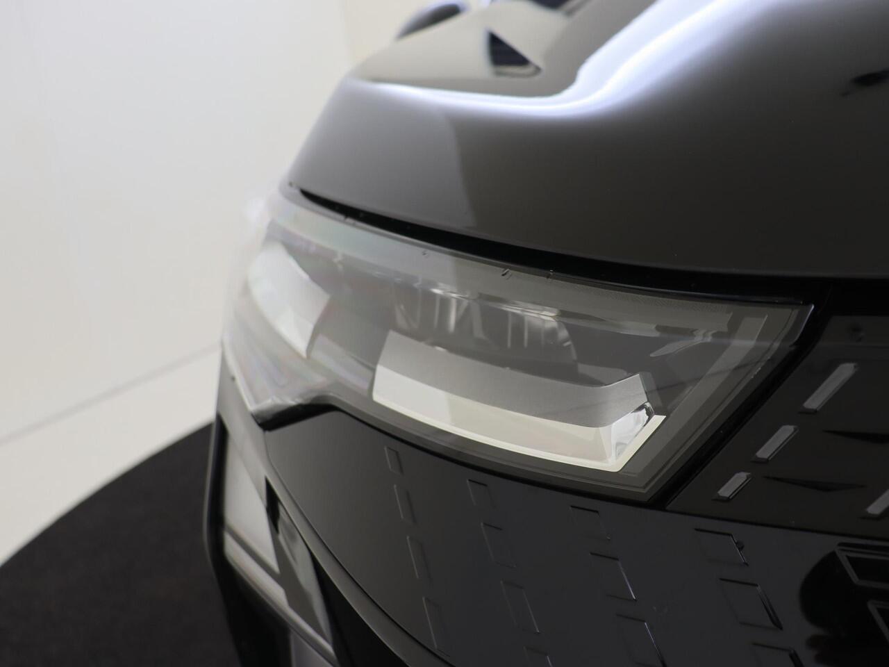 Renault CAPTUR 1.8 E-Tech Full Hybrid 160PK Esprit Alpine | Panoramadak | Harman Kardon Audio | Welkomstverlichting | Stoel- en Stuurverwarming | 360 Camera | Google Navigatie | 19'' Lichtmetalen Velgen | Apple CarPlay & Android Auto