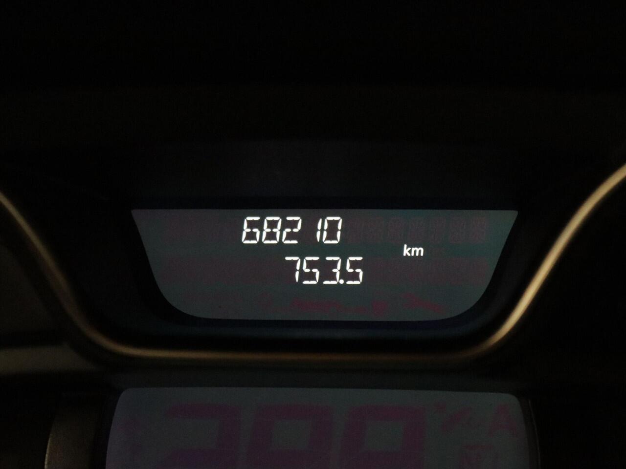 Renault CAPTUR 90pk TCe Intens Camera | Climate | Cruise | Navi | Parkeersens. v+a