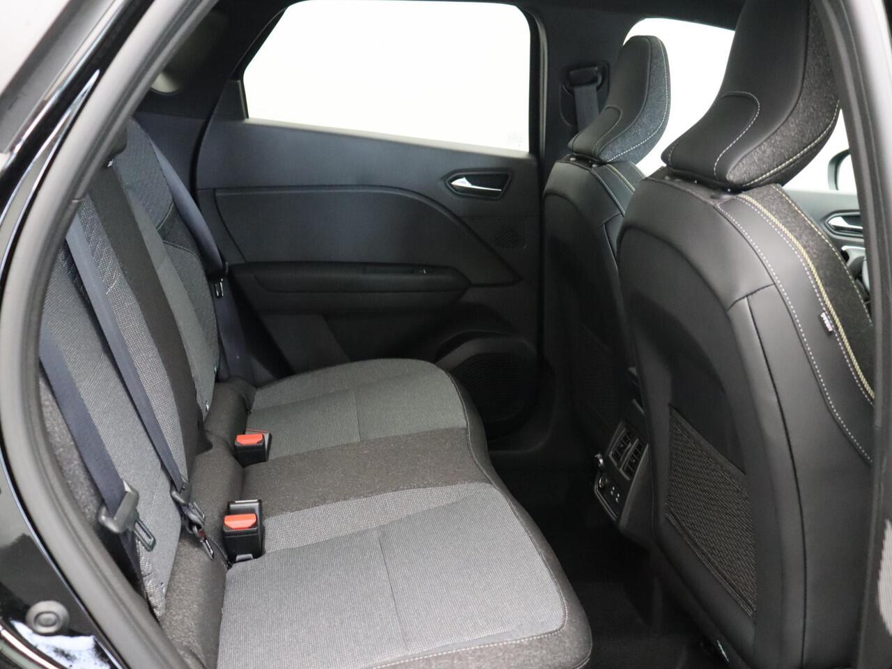 Renault CAPTUR Techno Full hybrid | Achteruitrijcamera | Elektrisch verwarmbare voorstoelen | Elektronisch geregelde airconditioning