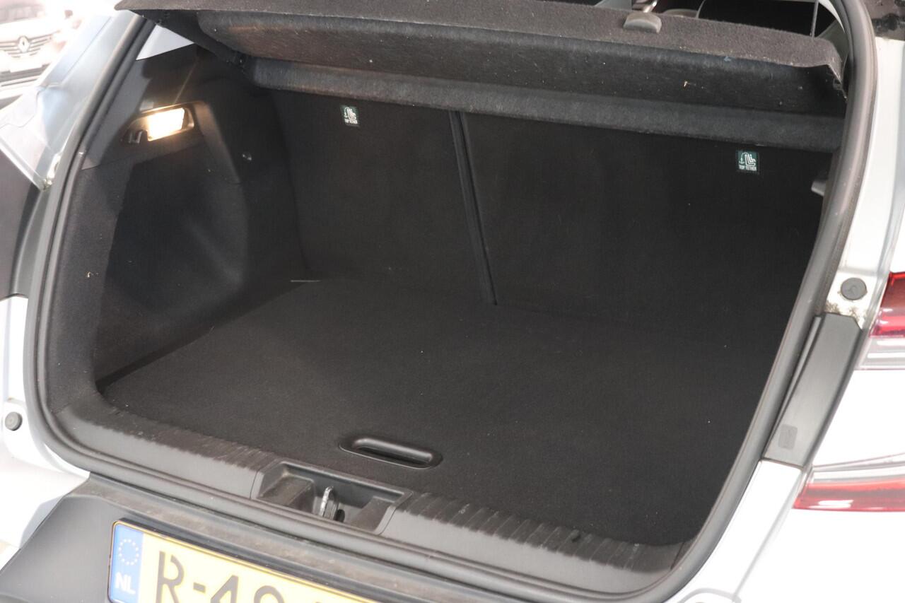 Renault CAPTUR 1.3 TCe 140 Intens | | Camera | Trekhaak | Navigatie | Automaat | Bluetooth | LED | AppleCarplay AndroidAuto |