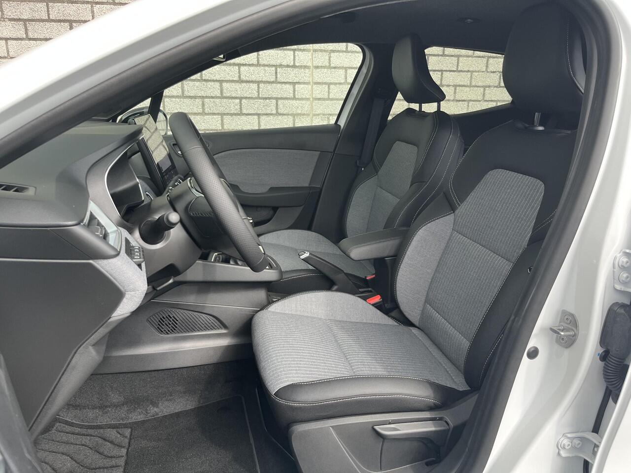 Renault CLIO 1.0 TCe 90 GPF Techno | Stoel + stuurverwarming | Achteruitrijcamera | Apple CarPlay / Android Auto | DEMO 12-25 beschikbaar