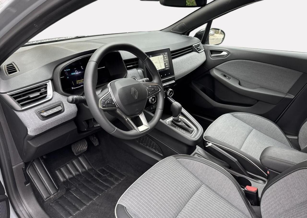 Renault CLIO 1.6 E-Tech Full Hybrid 145 techno