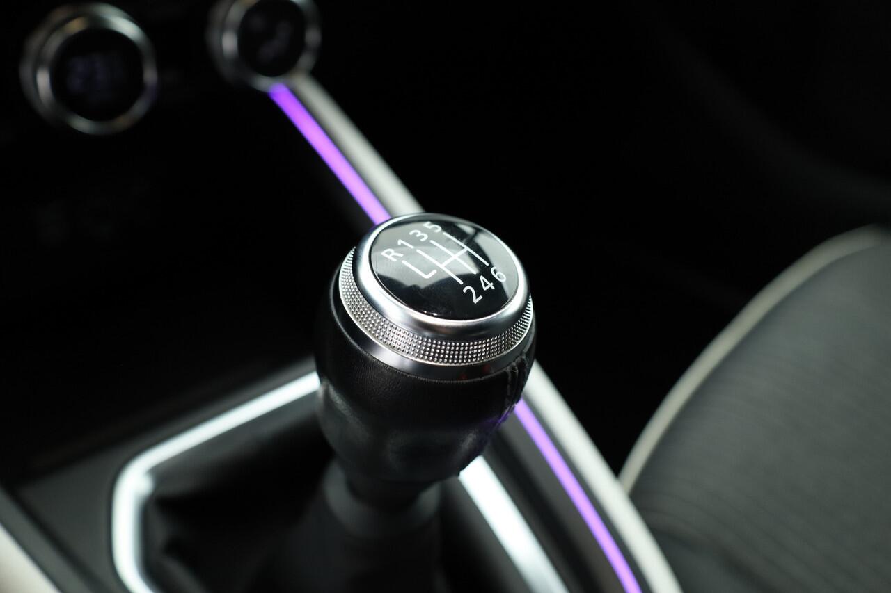 Renault CLIO 1.0 TCe 90 Techno - Orig. NL | Dig. Cockpit | Cruise | Camera + PDC | Nav+App.Connect | Climate | Multisense | DAB | All-Season V