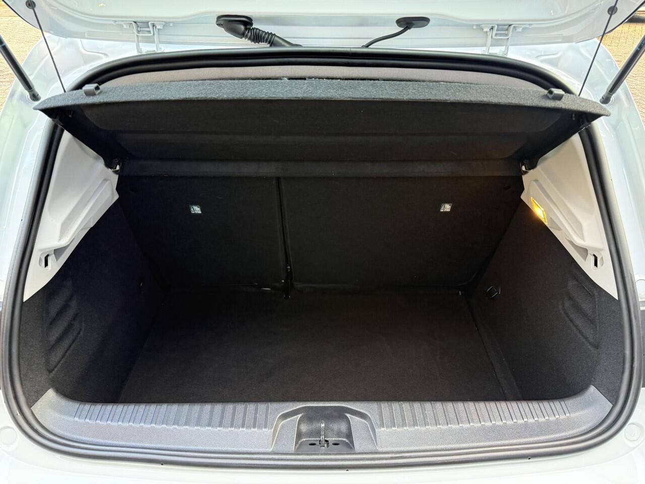 Renault CLIO 1.0 TCe 90 Equilibre / Airco/ Cruise/ Apple carplay/ LED/ PDC/