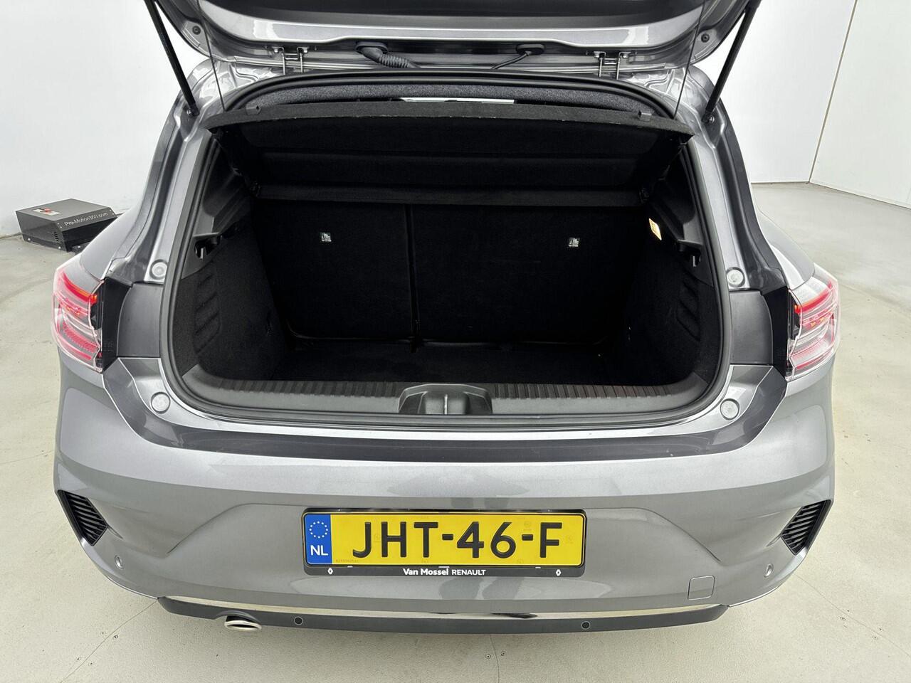 Renault CLIO 1.0 TCe 90Pk GPF techno | Navigatie met 9.3 Inch Scherm | Climate Control | Cruise Control | Parkeersensoren incl. Camera | Apple Carplay/Android Auto | Keyless Entry | Lichtmetalen Velgen 16 Inch |