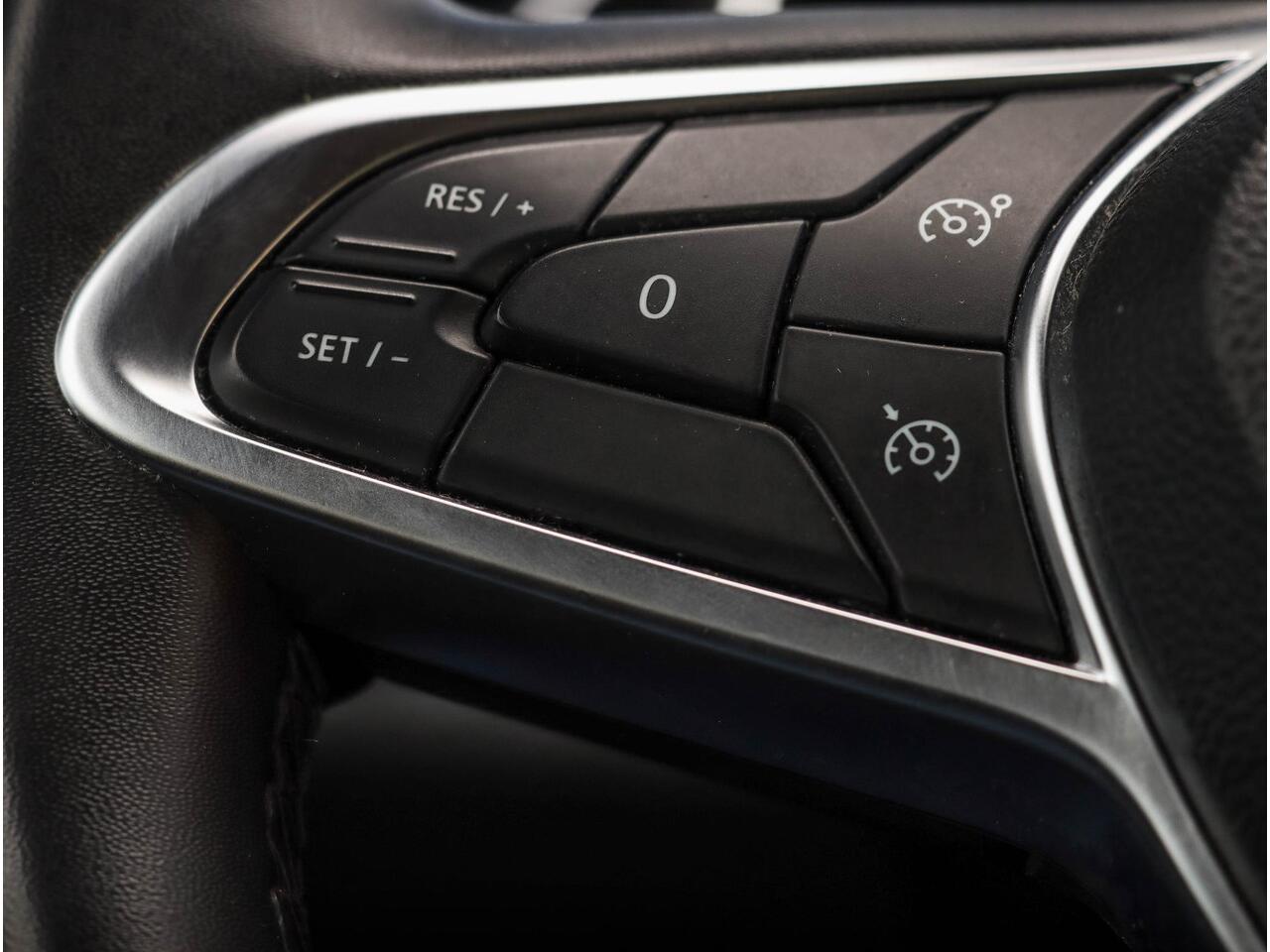 Renault CLIO 1.0 TCe 90 Zen | Navigatie | Parkeersensoren