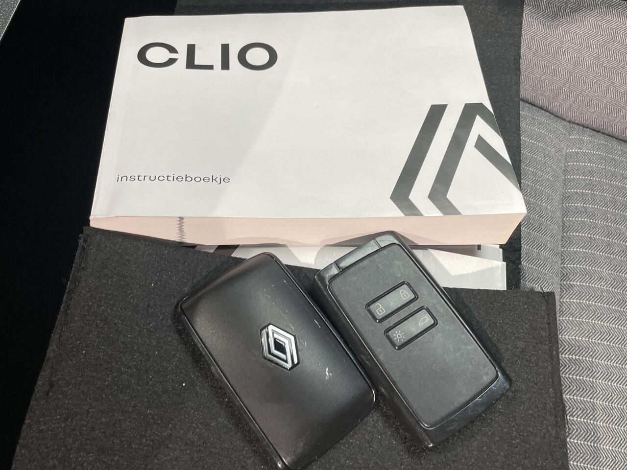 Renault CLIO 1.6 E-Tech Full Hybrid 145 techno | Naviatie | Camera