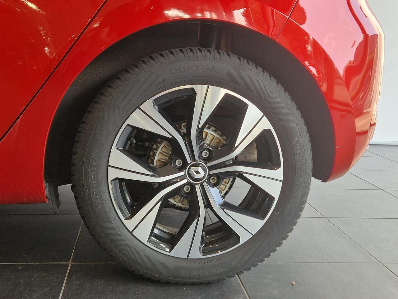 Renault CLIO 1.0 TCe 90 Evolution | NAVIGATIE | 16" INCH LICHTMETALE VELGEN | PARKEERSENSOREN ACHTER | AIRCO |