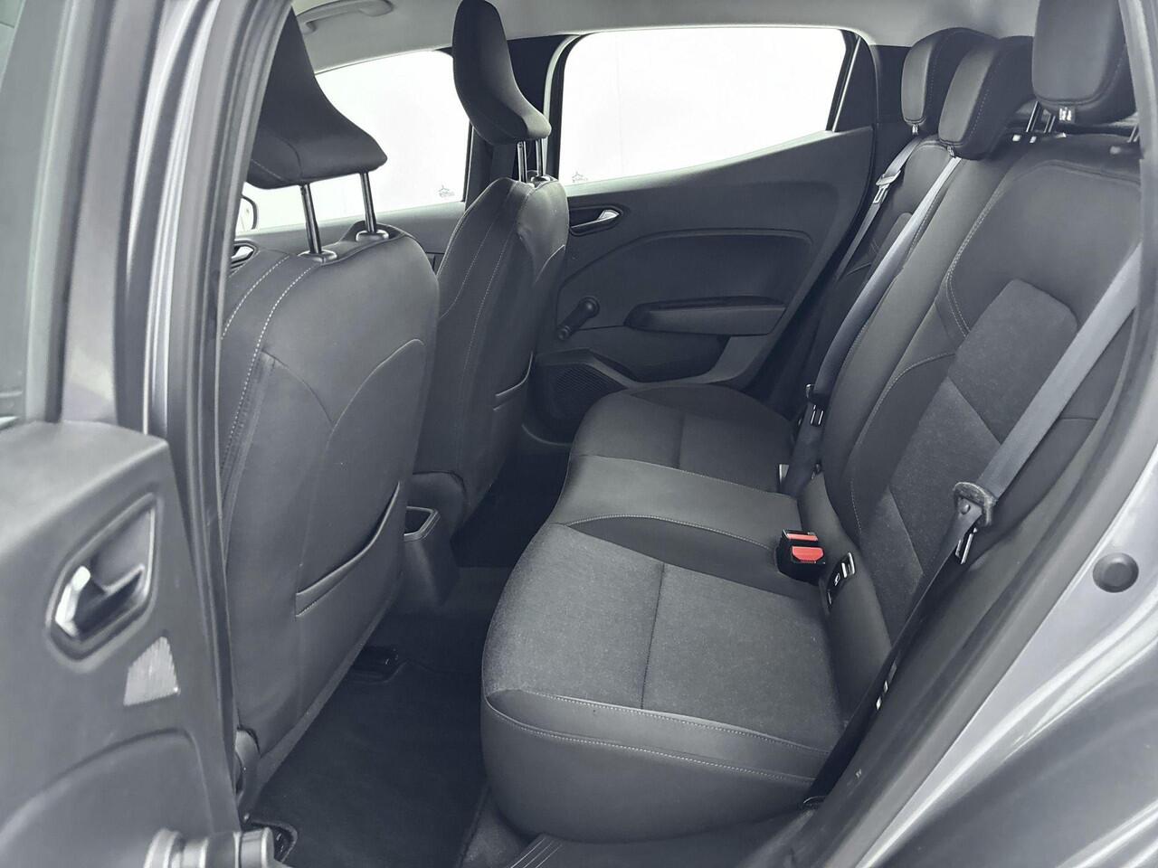 Renault CLIO 1.0 TCe 90Pk Equilibre | Android & Apple Carplay | Airco | Cruise Control | DAB Radio | LED Koplampen | Regensensor