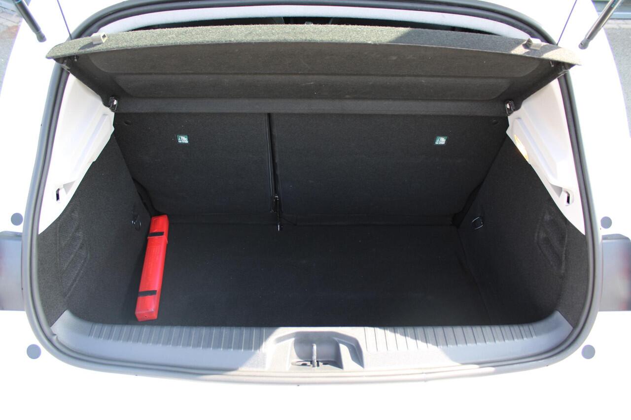 Renault CLIO 1.0 TCe Zen | NAVIGATIE | PARKEERSENSOREN | CRUISE CONTROL | AIRCO | APPLE CARPLAY