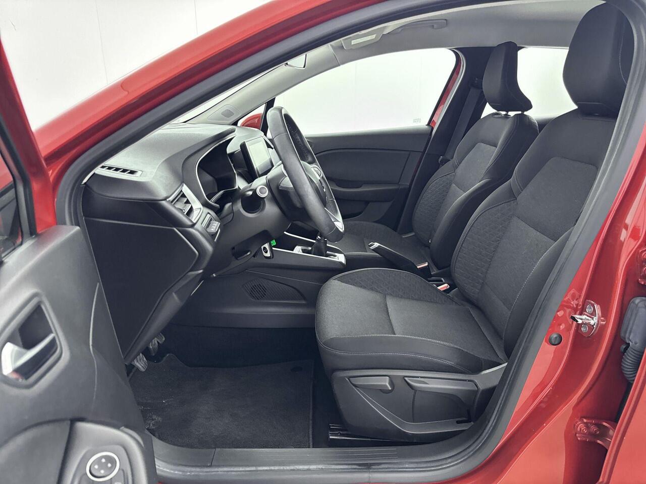 Renault CLIO 1.0 TCe Zen 100PK | Navigatie | Lichtmetalen Velgen | Cruise Control | Apple CarPlay & Android Auto