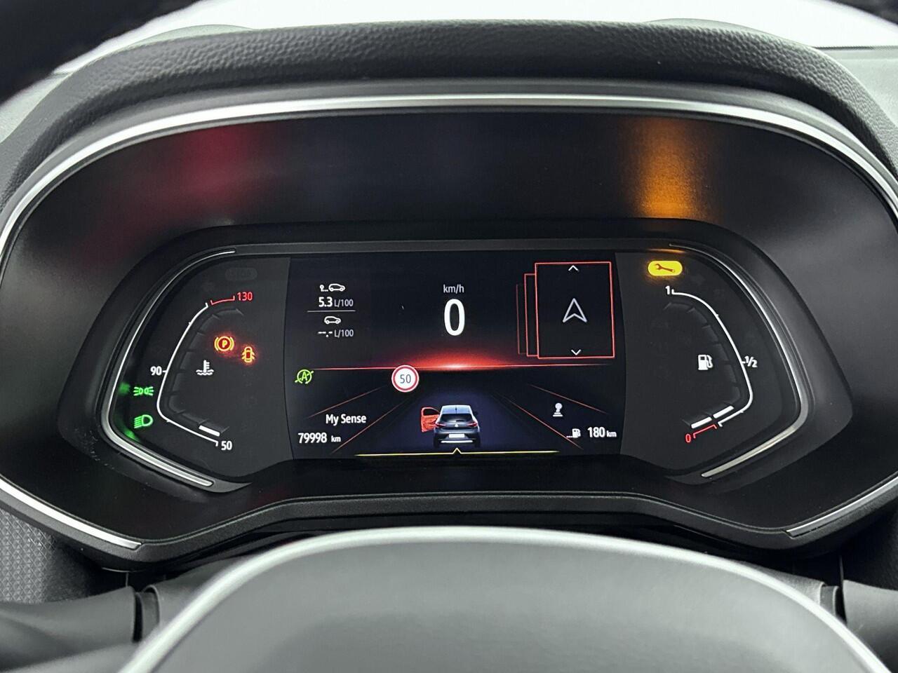 Renault CLIO 1.0 TCe Intens 100PK | Trekhaak | Navigatie | Parkeersensoren | Keyless | Climate Control | Apple CarPlay & Android Auto