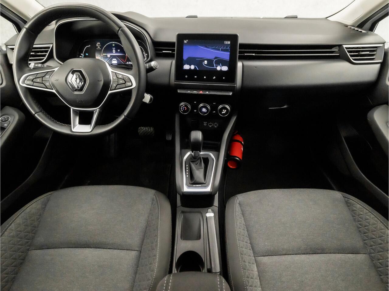 Renault CLIO 1.6 E-Tech Hybrid 140 Sport 140Pk Automaat (VIRTUAL COCKPIT, APPLE CARPLAY, GROOT NAVI, CLIMATE, SPORTSTOELEN, LM VELGEN, PARKEERSENSOREN, CRUISE, NIEUWSTAAT)